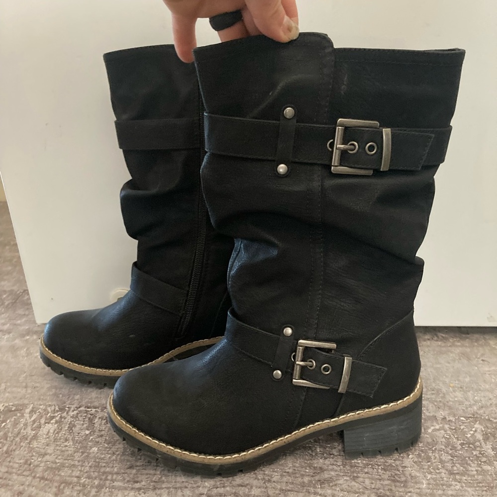 Women’s black buckle boots